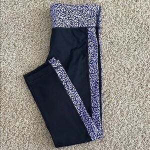 Under Armour Heat Gear Black and Purple Mosaic Cropped Leggings